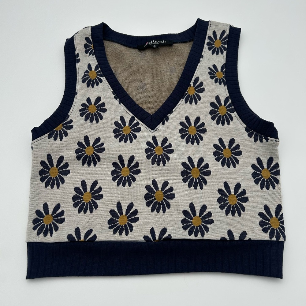 Floral Knit Sleeveless Sweater Vest